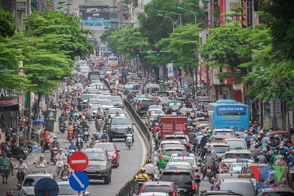 Linh hoạt và an toàn: 12 kinh nghiệm lái xe ô tô trong giờ cao điểm thành phố