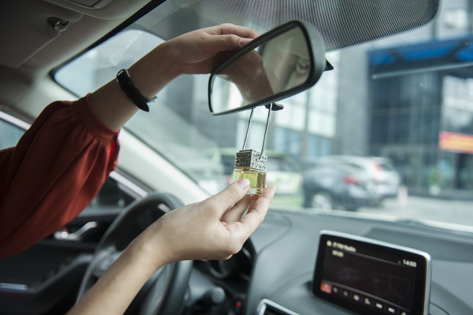 Cách khử mùi nôn trên xe ô tô: Hướng dẫn chi tiết để có không gian thơm tho