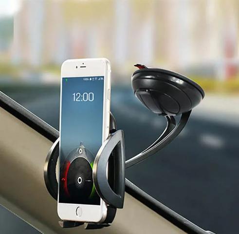 Giải pháp an toàn khi sử dụng điện thoại trong xe hơi: Giá đỡ điện thoại